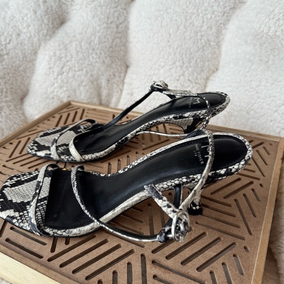 MARC FISHER - GOVE 2 LEATHER SANDAL Leather Snake Print Dress Sandals Size 8.5 - Picture 8 of 13